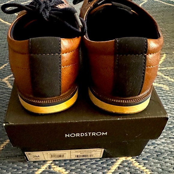 EUC • Nordstrom Oxfords 👞 - Picture 4 of 5